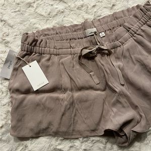 Wilfred Montrouge Tan Shorts MEDIUM - NWT